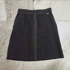 Tahari Black A-Line Short Skirt Pockets White Stitching Metal Tab Logo XS